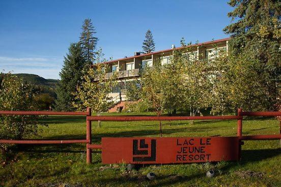 Lac Le Jeune Nature Resort Logan Lake Eksteriør bilde