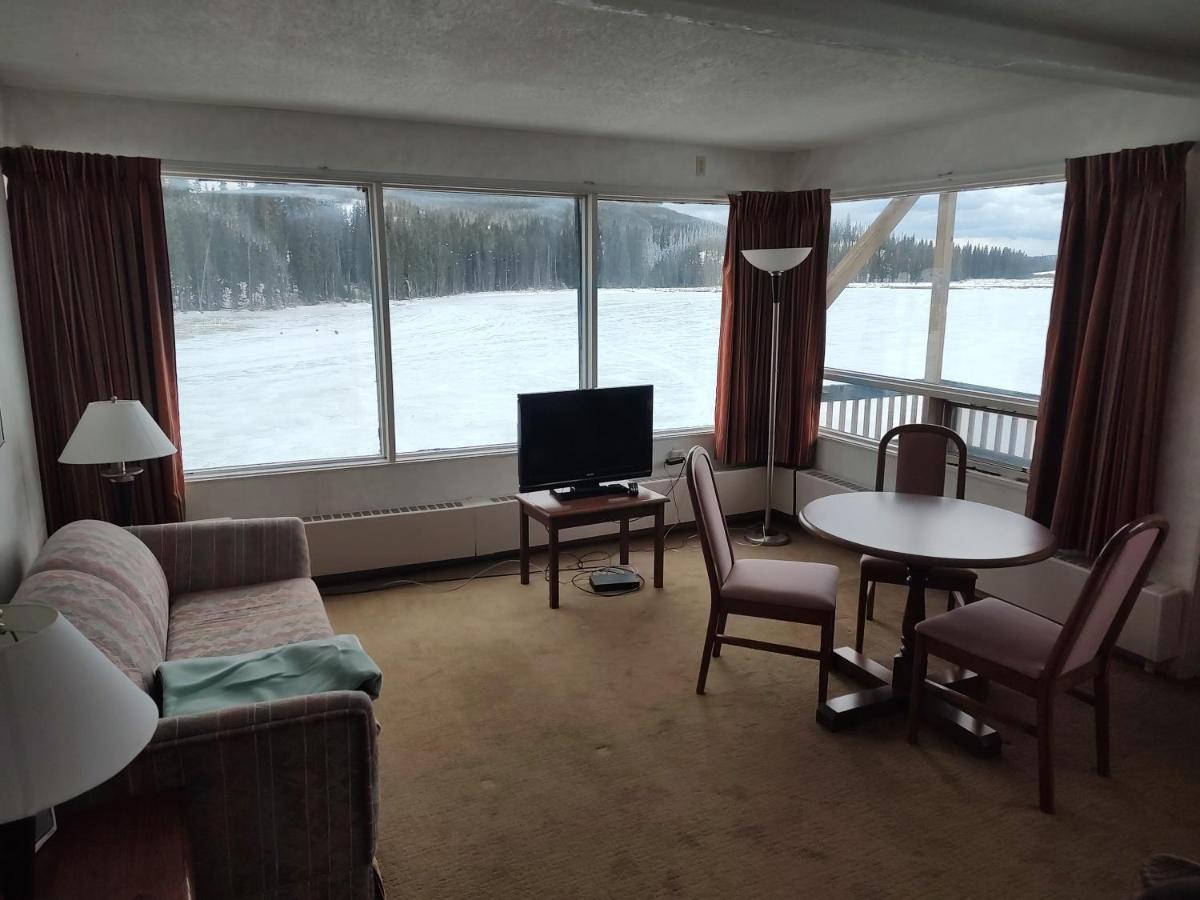 Lac Le Jeune Nature Resort Logan Lake Eksteriør bilde