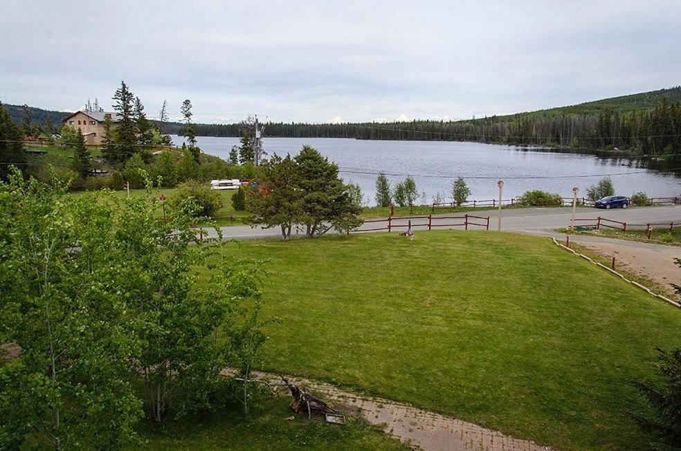 Lac Le Jeune Nature Resort Logan Lake Eksteriør bilde