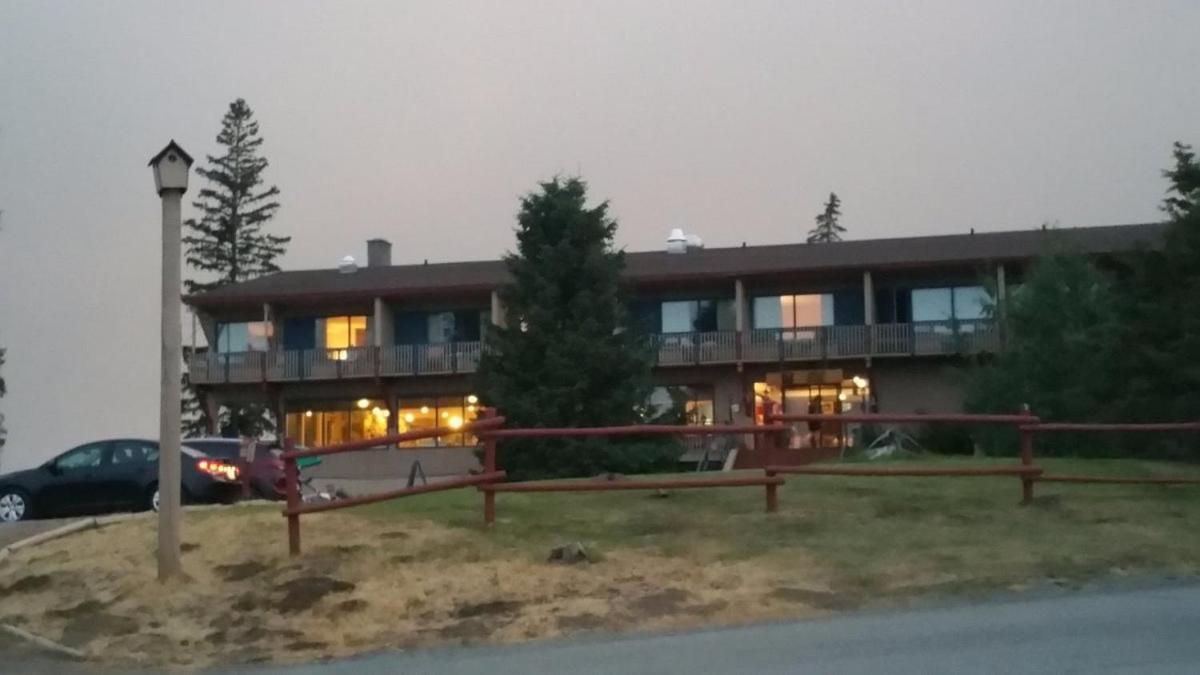 Lac Le Jeune Nature Resort Logan Lake Eksteriør bilde
